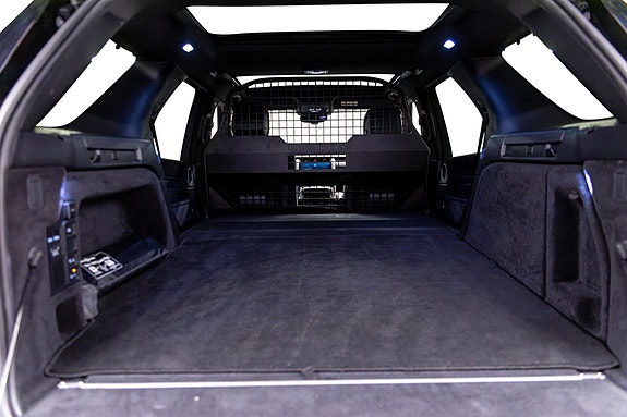 Land Rover Discovery 5 13 of 30