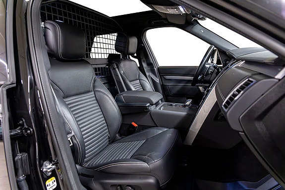Land Rover Discovery 5 25 of 30