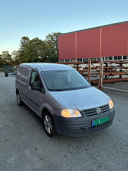 Volkswagen Caddy Maxi 2 of 11