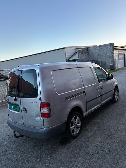 Volkswagen Caddy Maxi 4 of 11