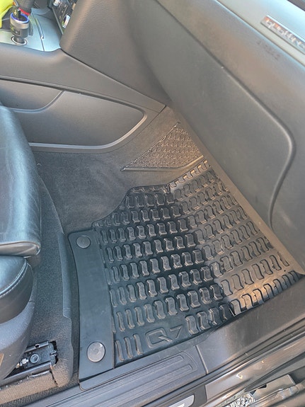 Audi Q7 10 of 17