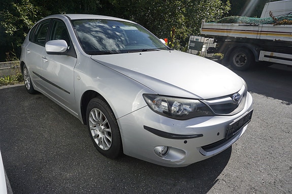 Subaru Impreza 4 of 9