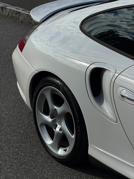 Porsche 911 12 of 26