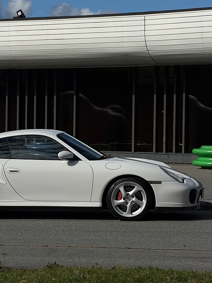 Porsche 911 9 of 26