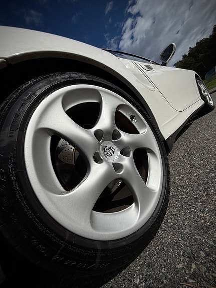 Porsche 911 15 of 26