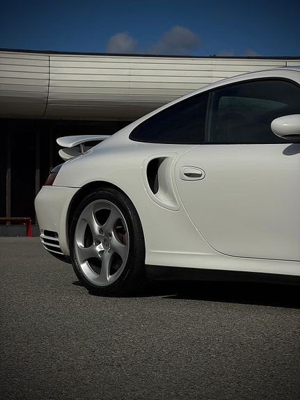 Porsche 911 3 of 26