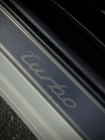 Porsche 911 16 of 26