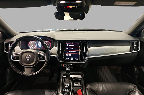 Volvo V90 10 of 30