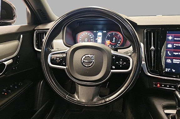 Volvo V90 14 of 30