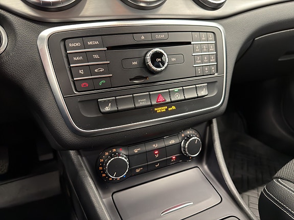 Mercedes-Benz CLA180 17 of 19