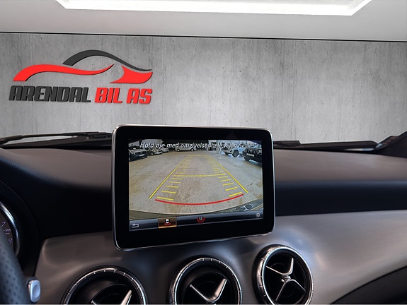 Mercedes-Benz CLA180 15 of 19