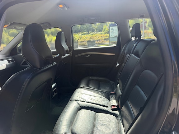 Volvo V70 16 of 18