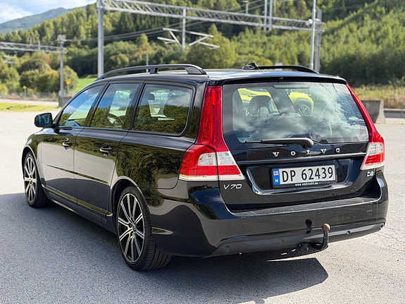 Volvo V70 4 of 18