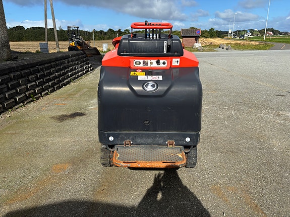 Kubota KC110HR-4 4 of 10
