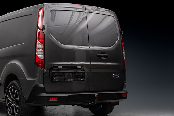 Ford Transit Connect 7 of 24