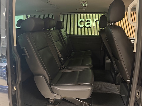 Volkswagen Caravelle 9 of 18