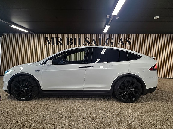 Tesla Model X 5 of 30