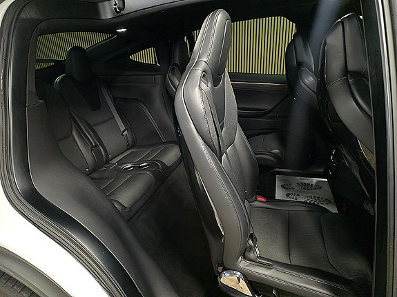 Tesla Model X 24 of 30