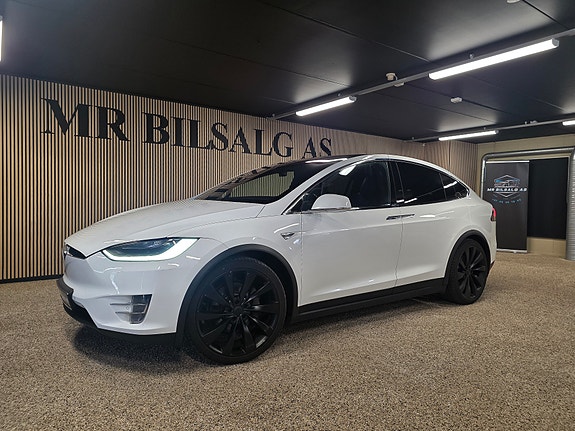 Tesla Model X 4 of 30