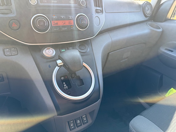 Nissan e-NV200 14 of 19