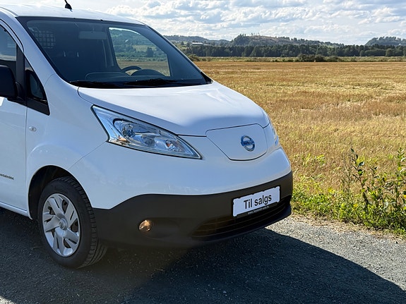 Nissan e-NV200 2 of 19