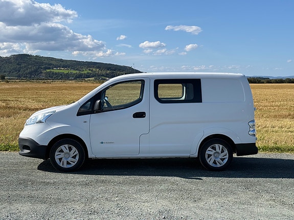 Nissan e-NV200 10 of 19