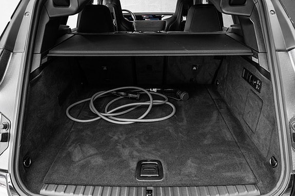 BMW iX 29 of 30