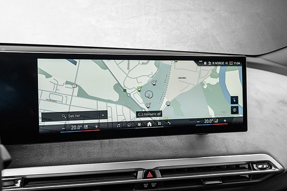 BMW iX 23 of 30