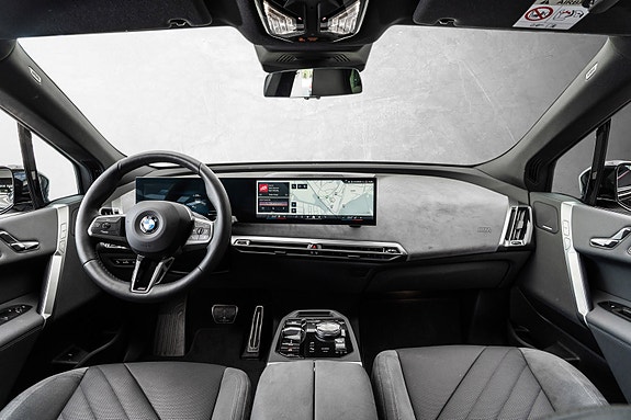 BMW iX 16 of 30