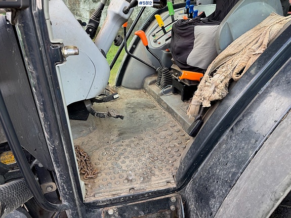 Deutz Fahr Agroplus 410 DT m/ frontlaster. 17 of 30