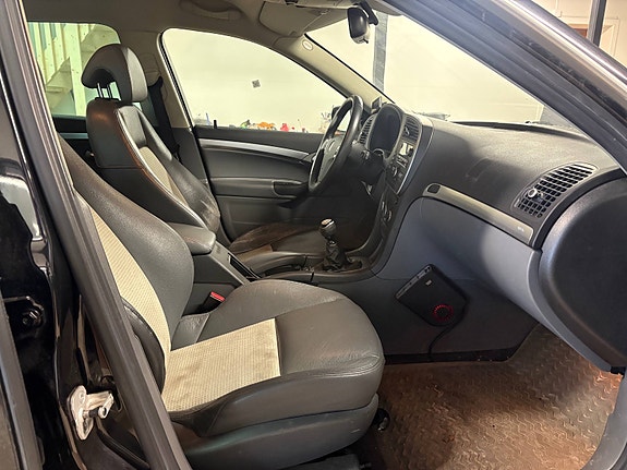 Saab 9-3 8 of 30