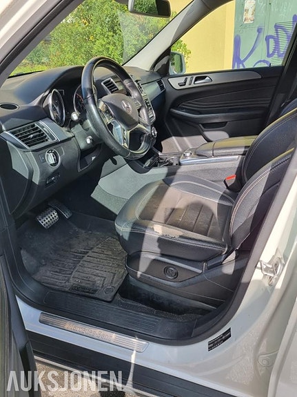 Mercedes-Benz M-Klasse 9 of 12