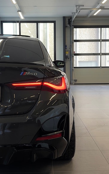 BMW i4 15 of 30