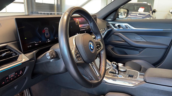 BMW i4 28 of 30