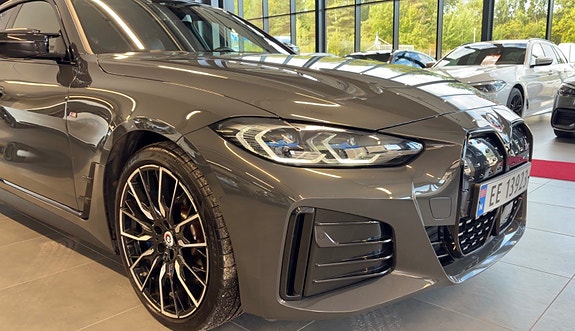 BMW i4 4 of 30