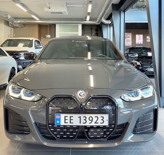 BMW i4 7 of 30