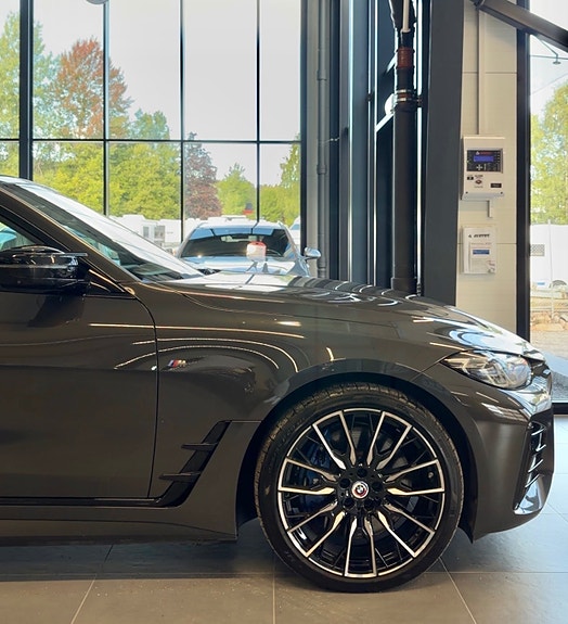 BMW i4 19 of 30