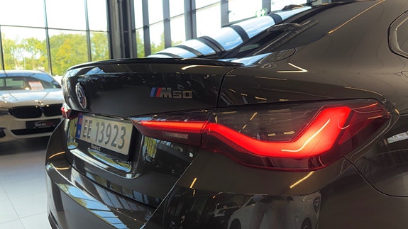 BMW i4 16 of 30