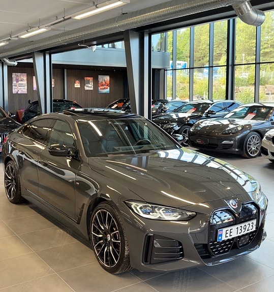 BMW i4 2 of 30