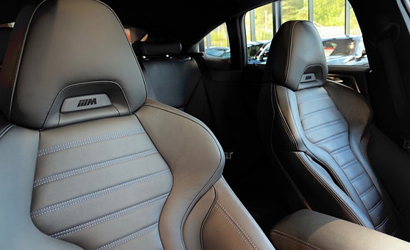 BMW i4 25 of 30