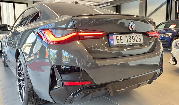 BMW i4 12 of 30