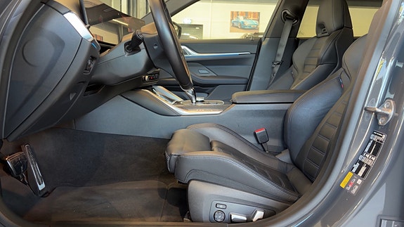 BMW i4 27 of 30
