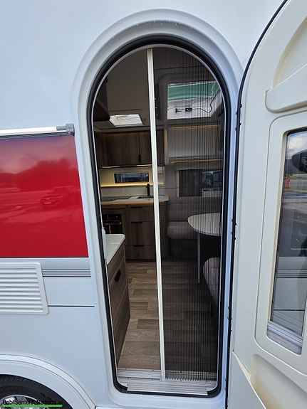 KABE BRILJANT 470 XL 11 of 30