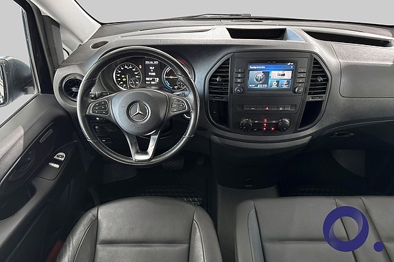 Mercedes-Benz eVito Tourer 15 of 18