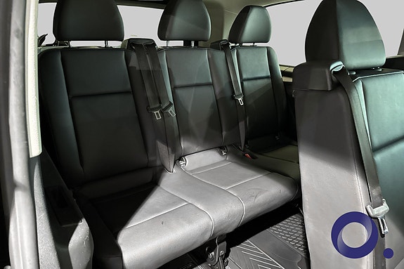 Mercedes-Benz eVito Tourer 17 of 18