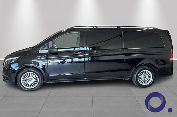 Mercedes-Benz eVito Tourer 2 of 18