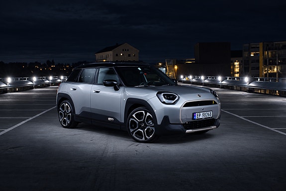 MINI Aceman SE 2 of 16