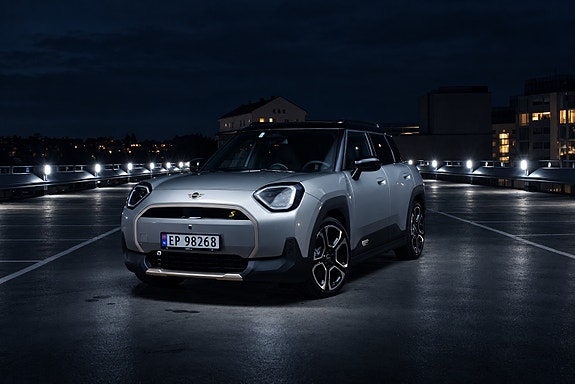 MINI Aceman SE 4 of 16
