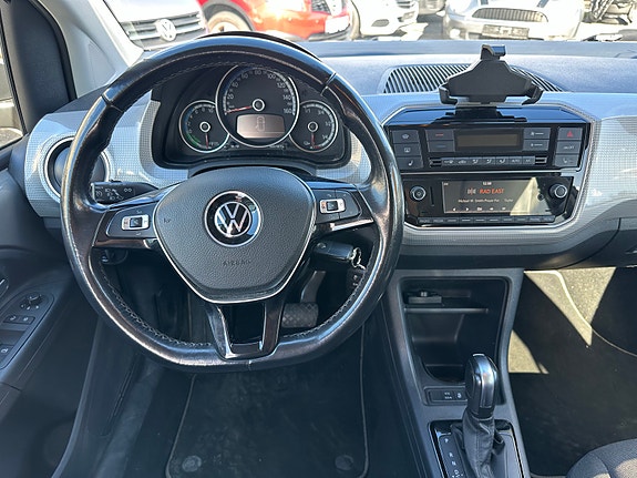 Volkswagen UP! 10 of 15