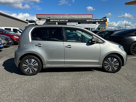 Volkswagen UP! 4 of 15